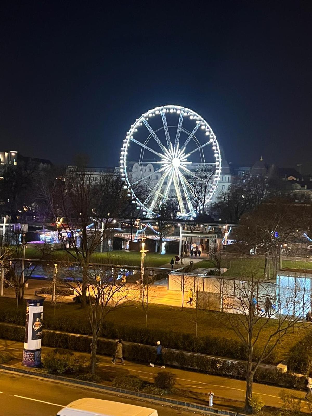 Big Wheel Panoramica Apartment Budapest Extérieur photo